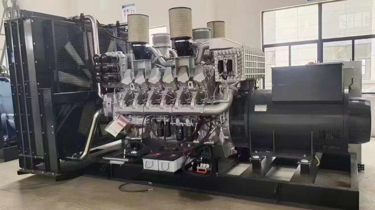 颍东800KW柴油发电机组可以带动多少kw的设备？